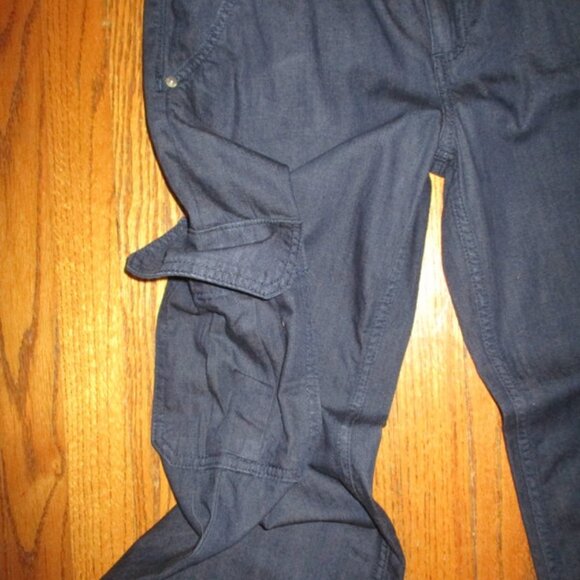 BANANA REPUBLIC Wide Leg Cargo Jeans - Picture 5 of 9